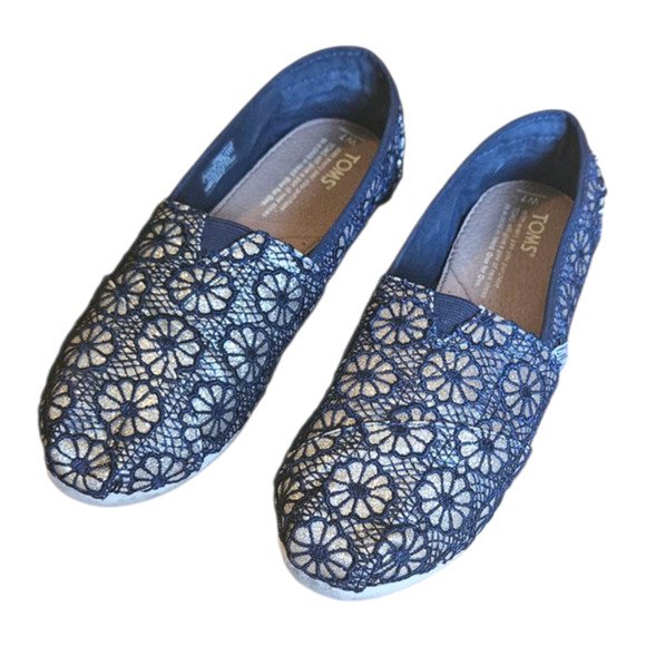 TOMS Crochet Glitter Slip On Alpargata Flat Shoe Navy Gold Women's 7 - Picture 1 of 9